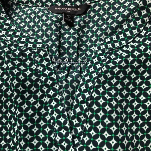 Like New! Banana Republic Print Dolman Top SP - Picture 3 of 16